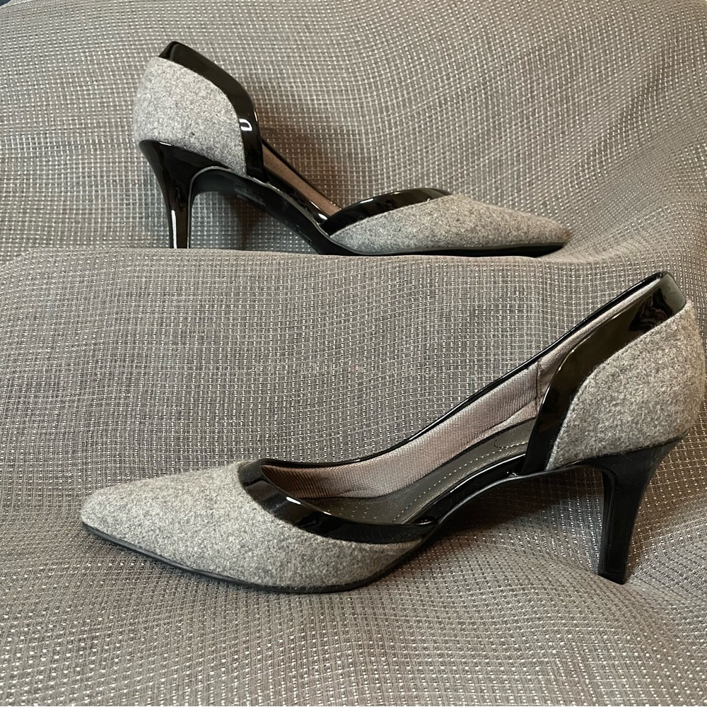 Life Stride-NWOT-Gray & Black Heels
